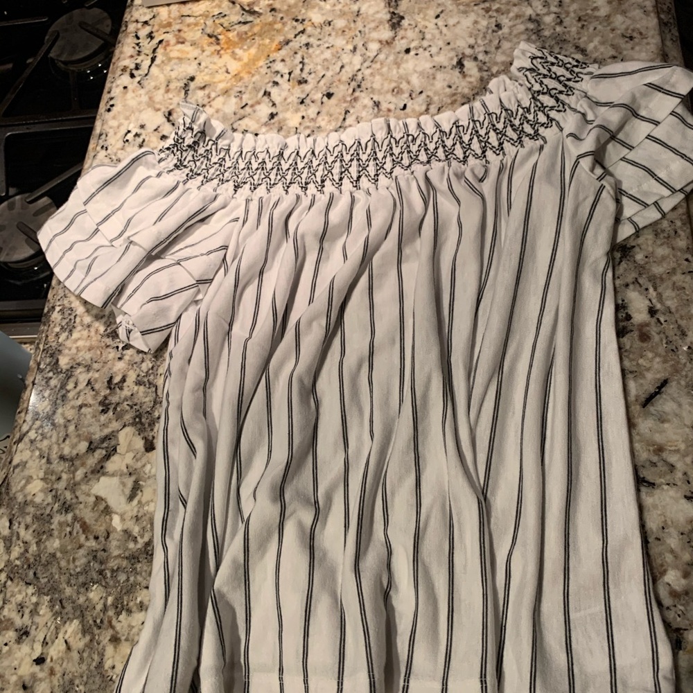 American eagle off the shoulder top